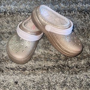 Little girls glitter lined clogs size 10c!